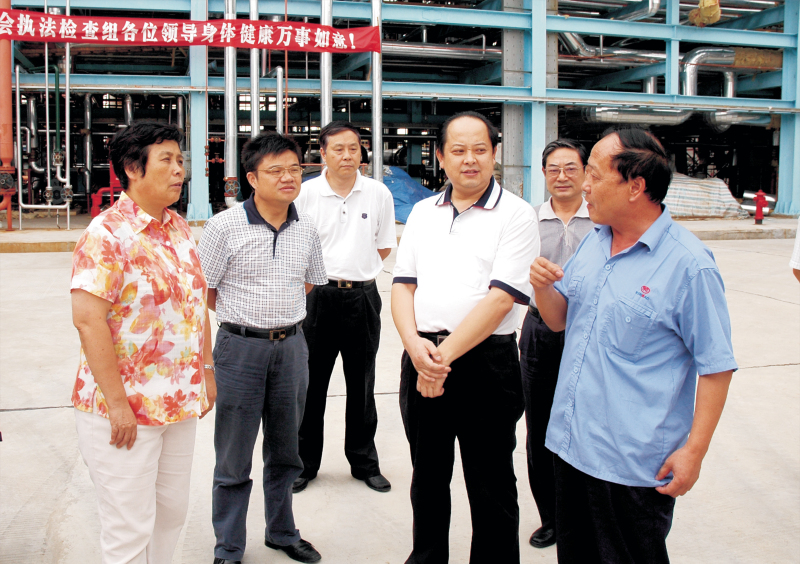 2008年9月10日，湖北省人大常委副主任蒋大国来公司，对公司《劳动合同法》实施情况进行检查